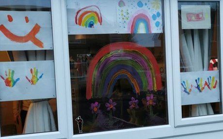 Coronavirus: Rainbows in windows to spread joy - CBBC Newsround