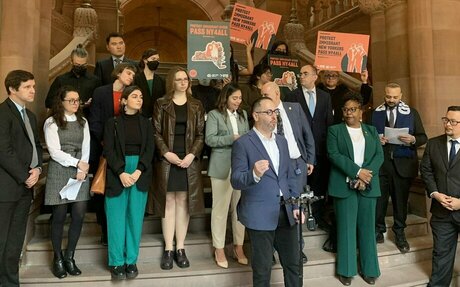 Hochul Wants More Police Surveillance. Legislators Want Boundaries. - New York Focus