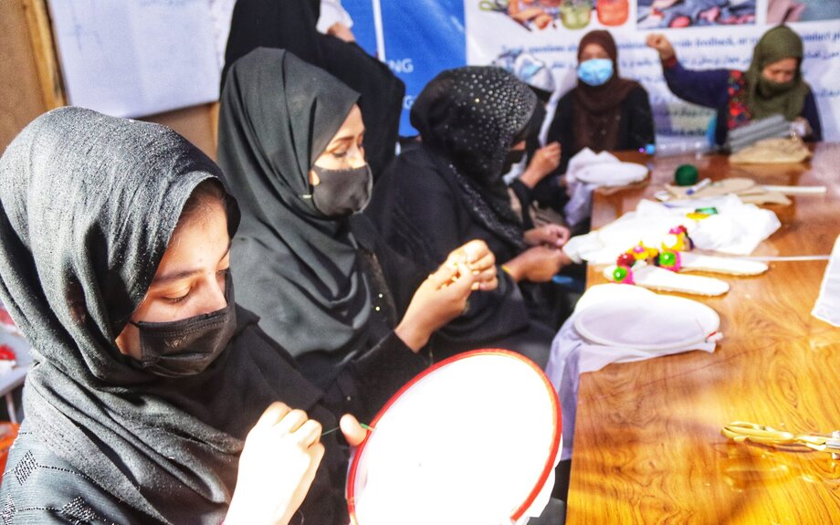 Les femmes de Baghlan construisent leur indépendance économique grâce à la formation professionnelle, mais revendiquent le droit à l'éducation.
