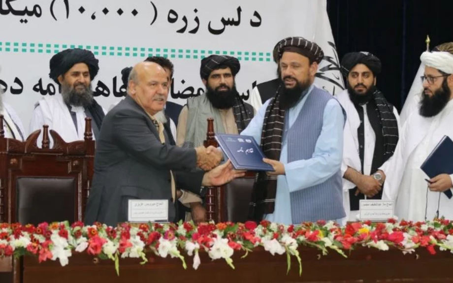 De la Kalach au kilowatt : les Talibans branchent l’Afghanistan