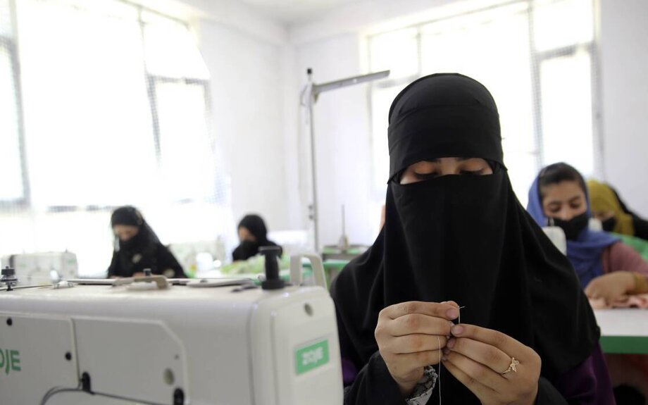 Cachez donc ces femmes que nous ne saurions voir – par Céline Imart et Hildegard Bentele