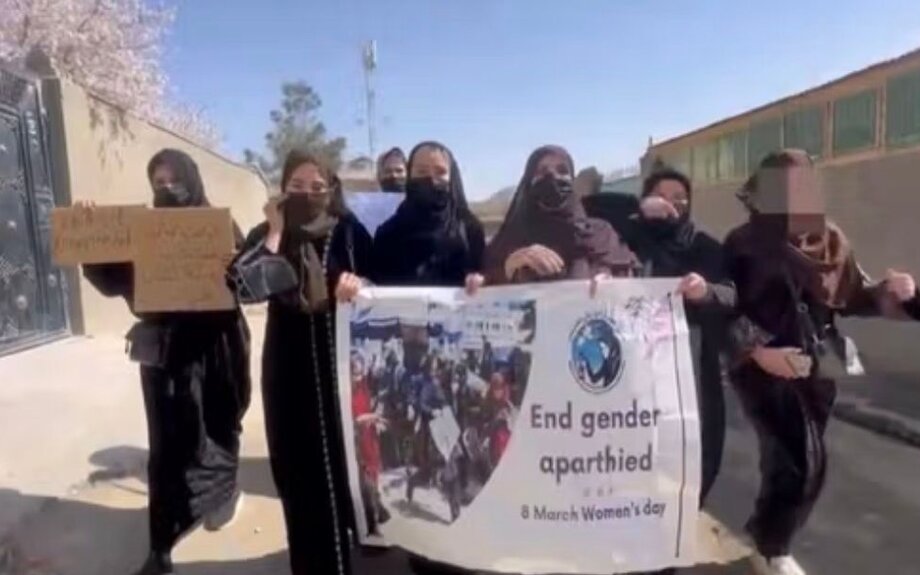     Marchés  Des femmes manifestent à Kaboul contre les restrictions imposées par les talibans à la veille de la Journée internationale des femmes