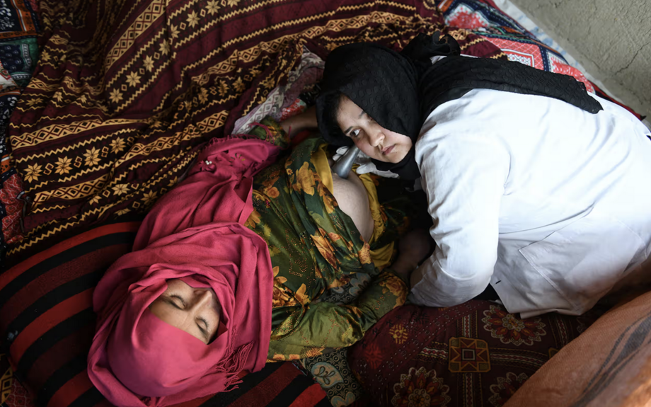 Une sage-femme qui sauve des vies en Afghanistan : la meilleure photo de Noriko Hayashi
