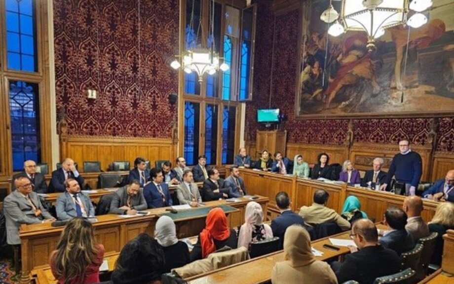 Dialogue ou théâtre politique ? Conférence londonienne « Vers la confiance et le consensus ».