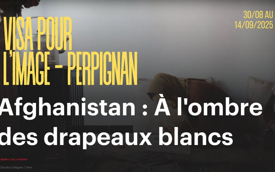 A l'ombre des drapeaux blancs de Sandra CALLIGARO