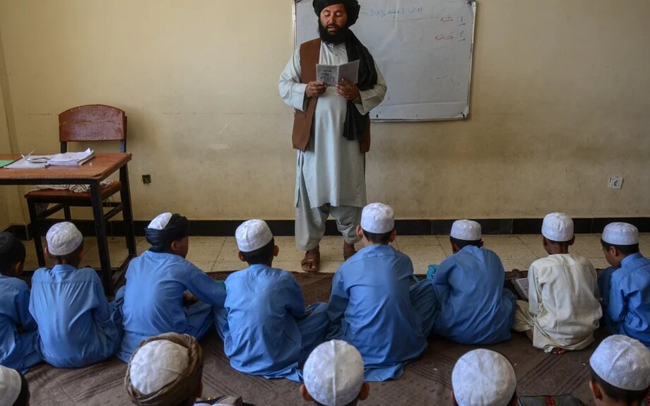 Les salles de classe de Kaboul, reconstruites à l’image même des talibans
