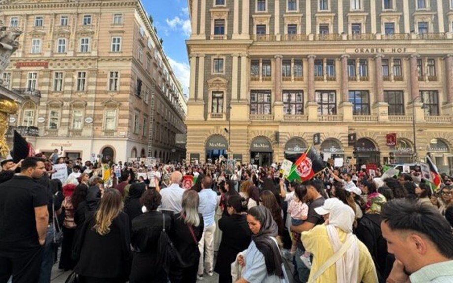 Un cri mondial pour les femmes afghanes : de Vienne à Toronto, de Téhéran à Melbourne, la diaspora se mobilise.