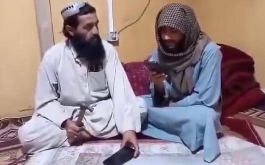 Les talibans interdisent l'utilisation des smartphones à leurs membres et aux employés du gouvernement.