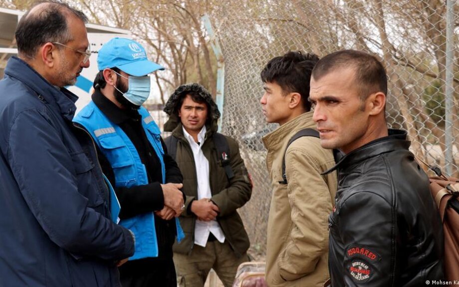 Les réfugiés afghans et les Iraniens les plus pauvres sont les principales victimes de la guerre.