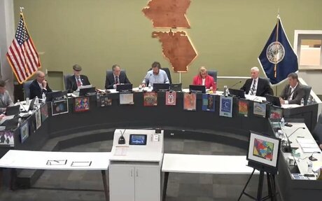 Warrenton postpones resolution accusing Mayor Nevill of conflict of interest