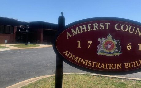 Attorney: Amherst board’s prayer practice legally acceptable