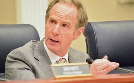 Purcellville Mayor Seeks to Ban Criticism by Public Speakers at Meetings