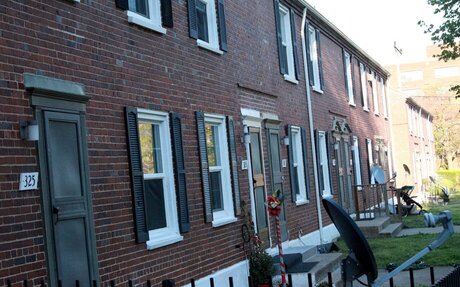 Eight Alexandria housing commissioners resign