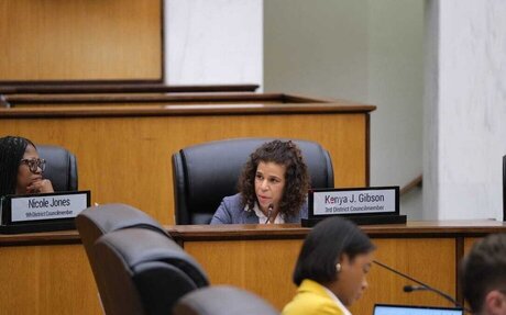 City Council again delays action on financial transparency measures
