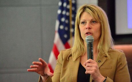 Perry’s Bill to Suspend Charged Town Officials Receives Committee Approval