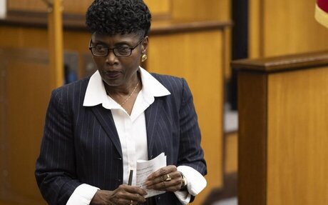 At Richmond City Council, no clapping allowed — unless it's for senior officials