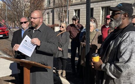 Mayor removes Misjuns as chairman of city council's Finance Committee