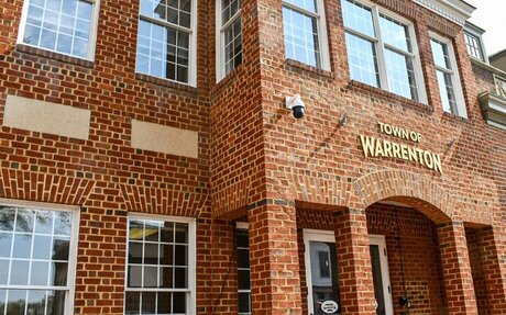 Warrenton to spend $153K related to vacant town manager position