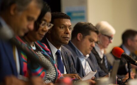 Norfolk mayor limits ‘repetitive’ comments about surveillance at public meeting
