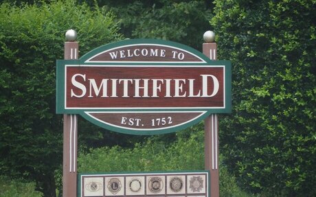 Smithfield Town Council postpones vote on policies and procedures manual