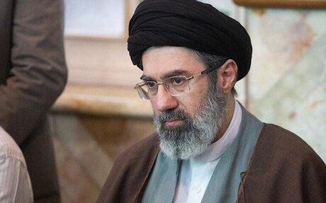 El nuevo líder de Irán promete continuar la lucha mientras persisten las especulaciones sobre su estado de salud.